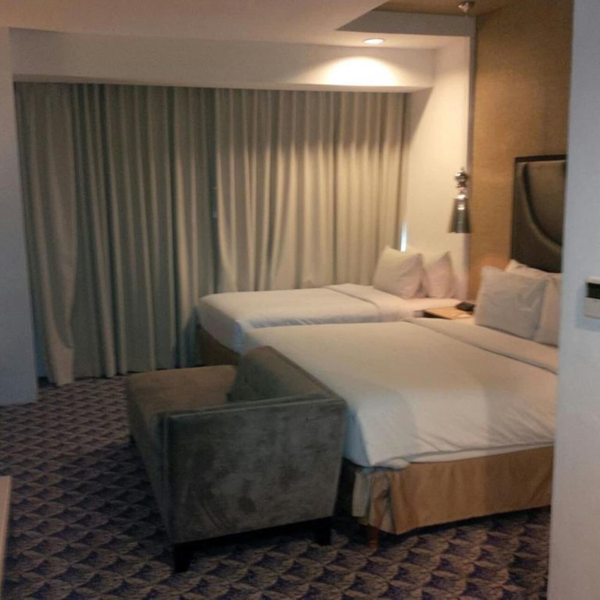 Aston Bellevue Radio Dalam Hotel Jakarta Exterior photo