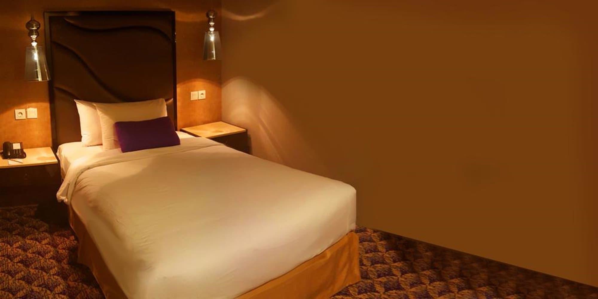 Aston Bellevue Radio Dalam Hotel Jakarta Exterior photo