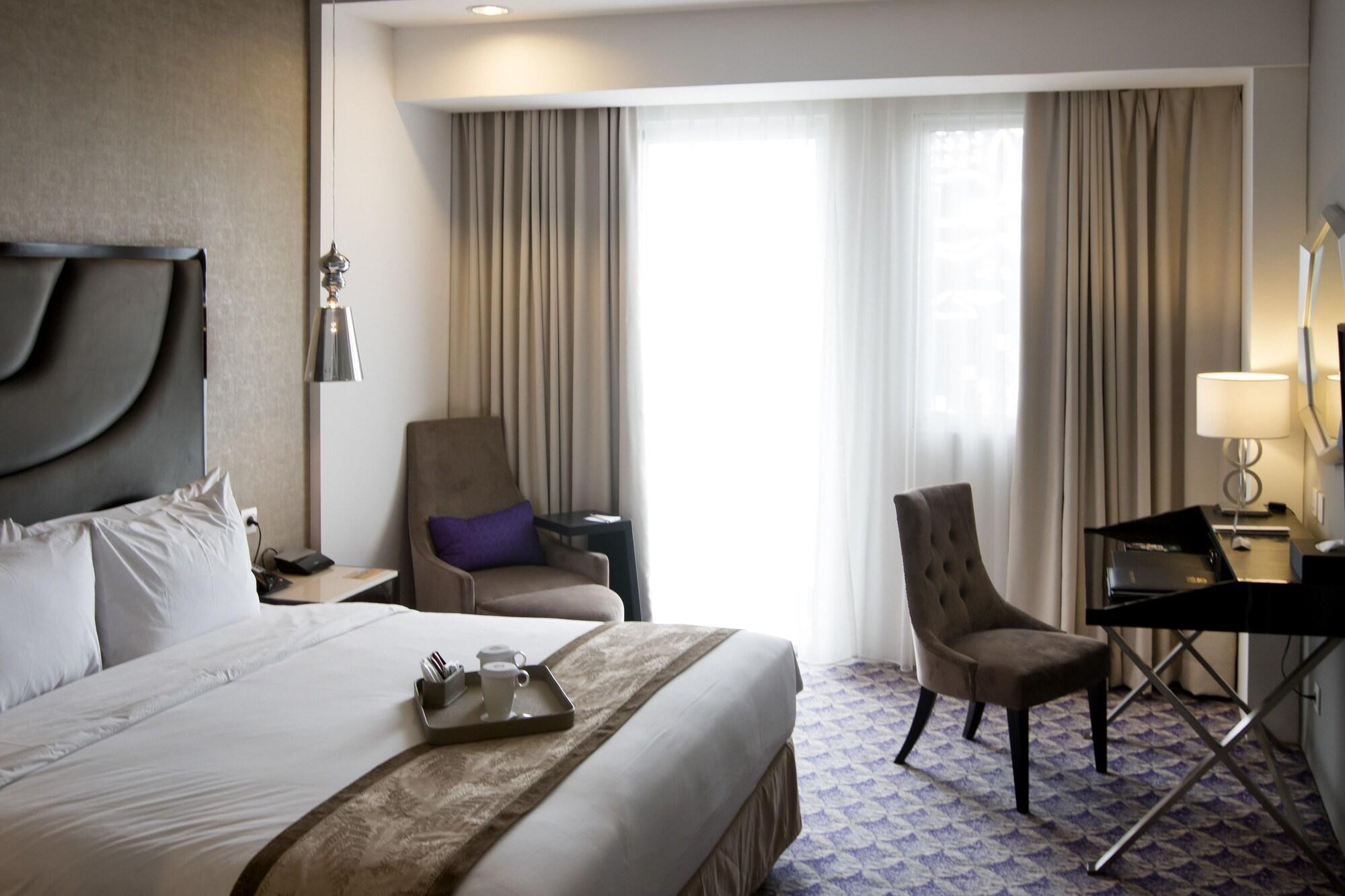 Aston Bellevue Radio Dalam Hotel Jakarta Exterior photo