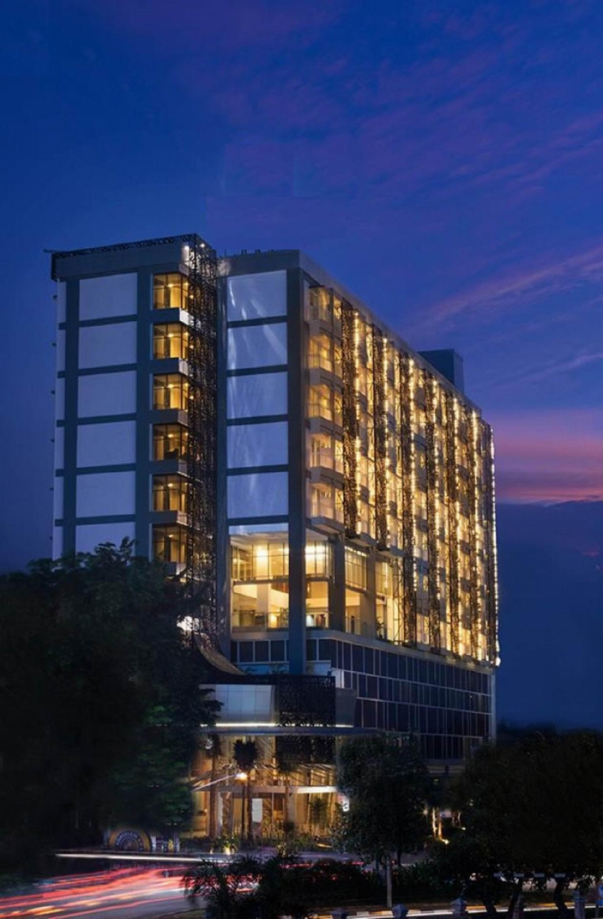 Aston Bellevue Radio Dalam Hotel Jakarta Exterior photo