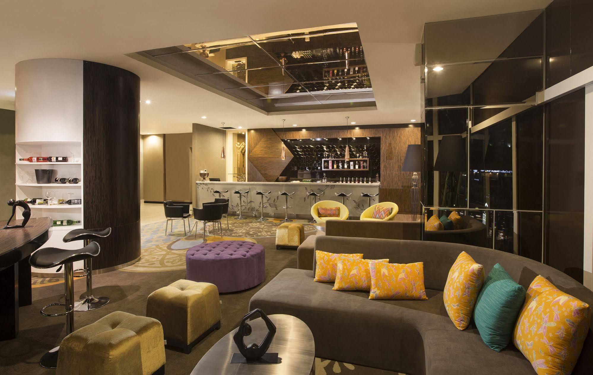 Aston Bellevue Radio Dalam Hotel Jakarta Exterior photo