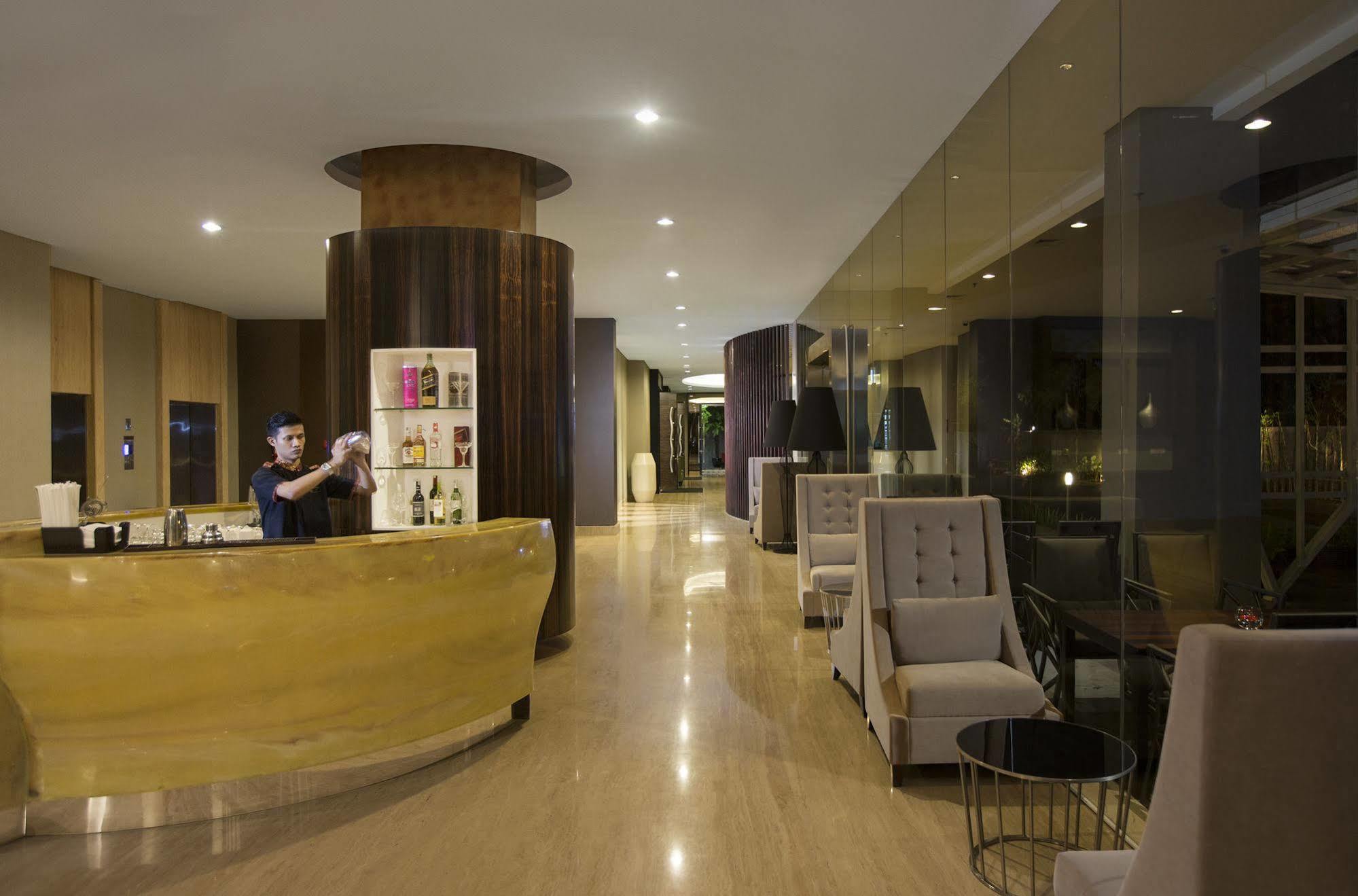 Aston Bellevue Radio Dalam Hotel Jakarta Exterior photo